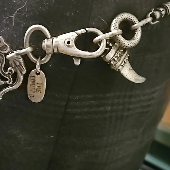 Vintage THE LIMITED Silvertone Ornate Byzantine Design Belt - Picture 4 of 4